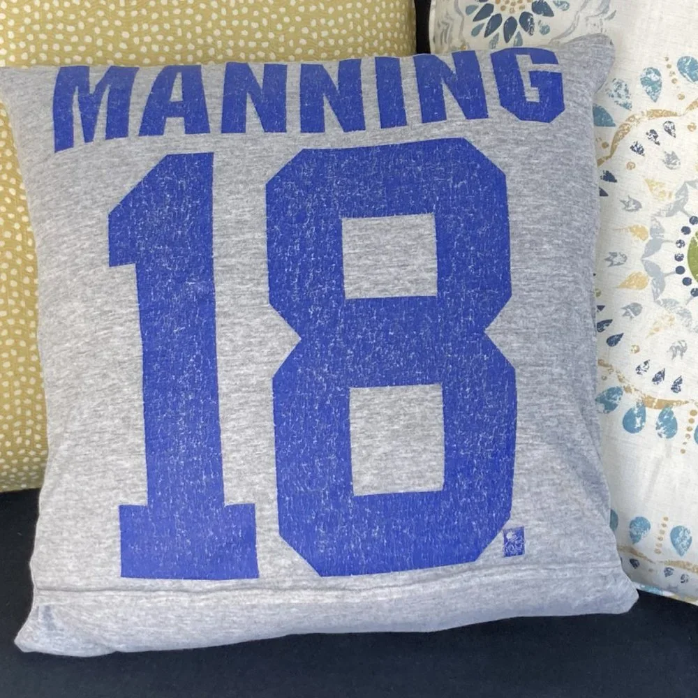 INDIANAPOLIS COLTS HANDMADE NFL 16x16 vintage t-shirt THROW PILLOW cover